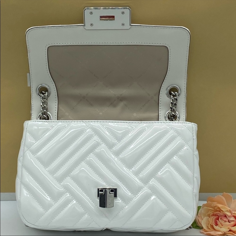 MICHAEL KORS PEYTON MEDIUM SHOULDER FLAP - Picture 2 of 15